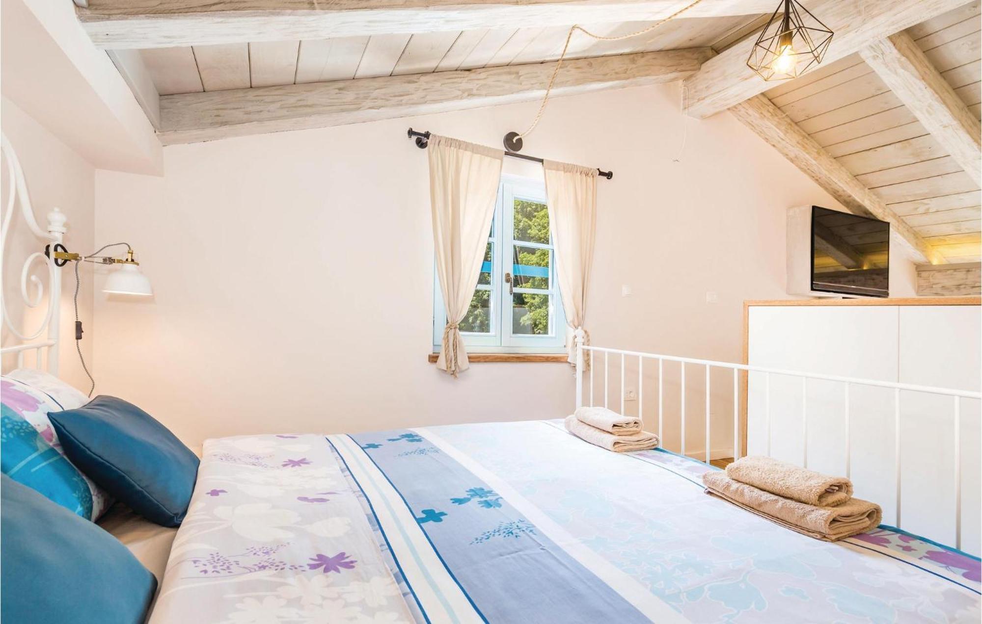 Mucici Stunning Home In Jurdani With Wifi מראה חיצוני תמונה