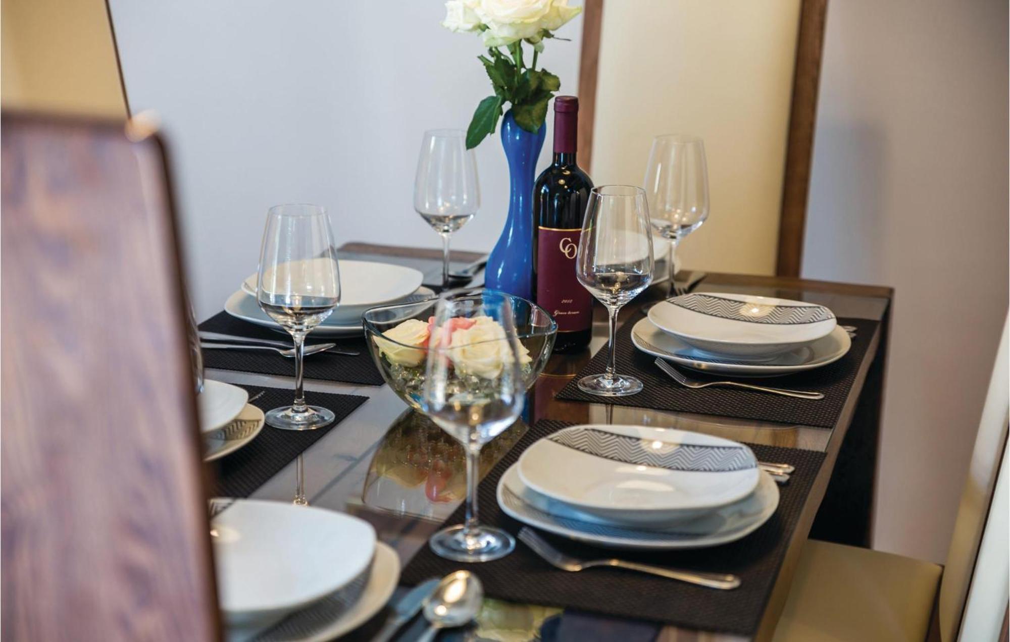 Mucici Stunning Home In Jurdani With Wifi מראה חיצוני תמונה