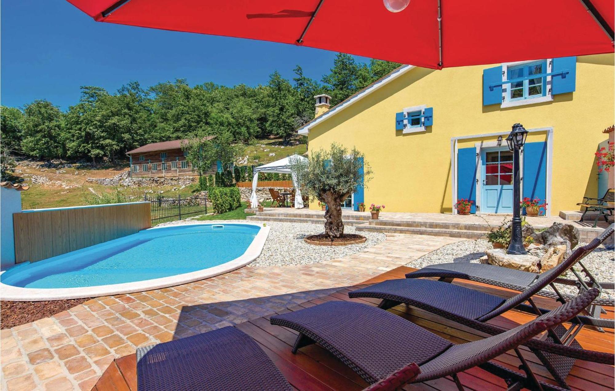 Mucici Stunning Home In Jurdani With Wifi מראה חיצוני תמונה