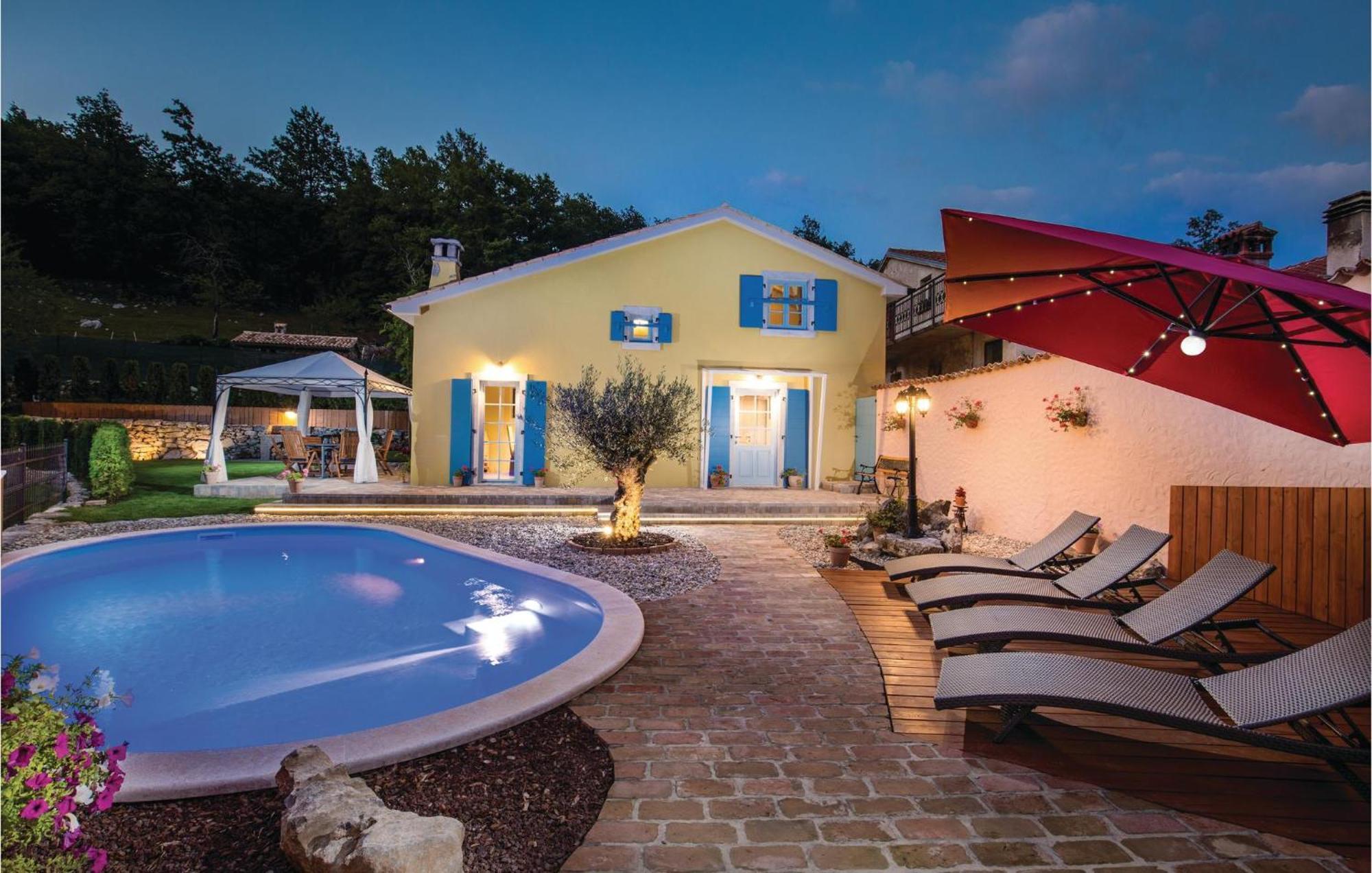 Mucici Stunning Home In Jurdani With Wifi מראה חיצוני תמונה