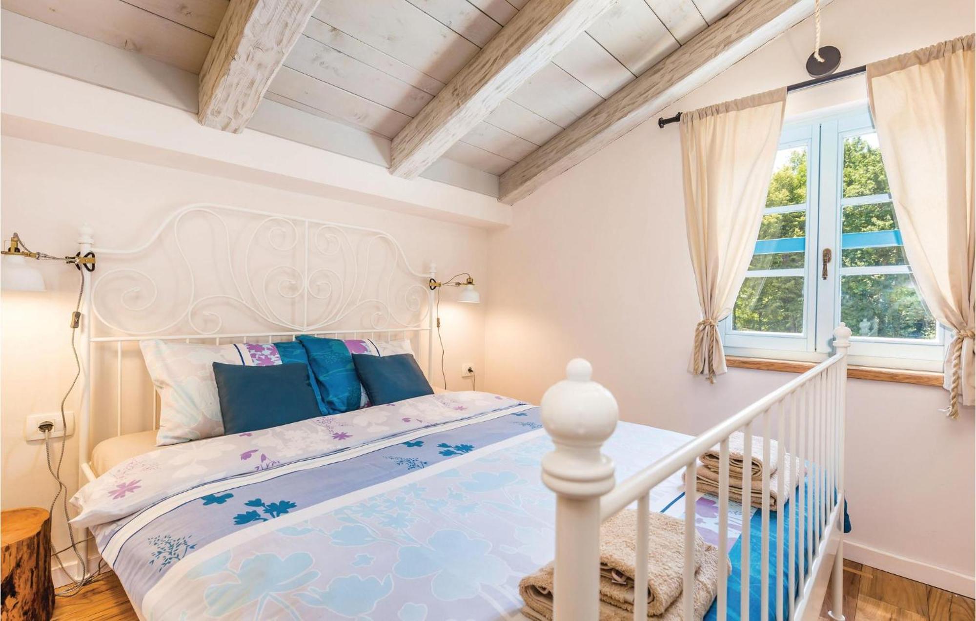 Mucici Stunning Home In Jurdani With Wifi מראה חיצוני תמונה